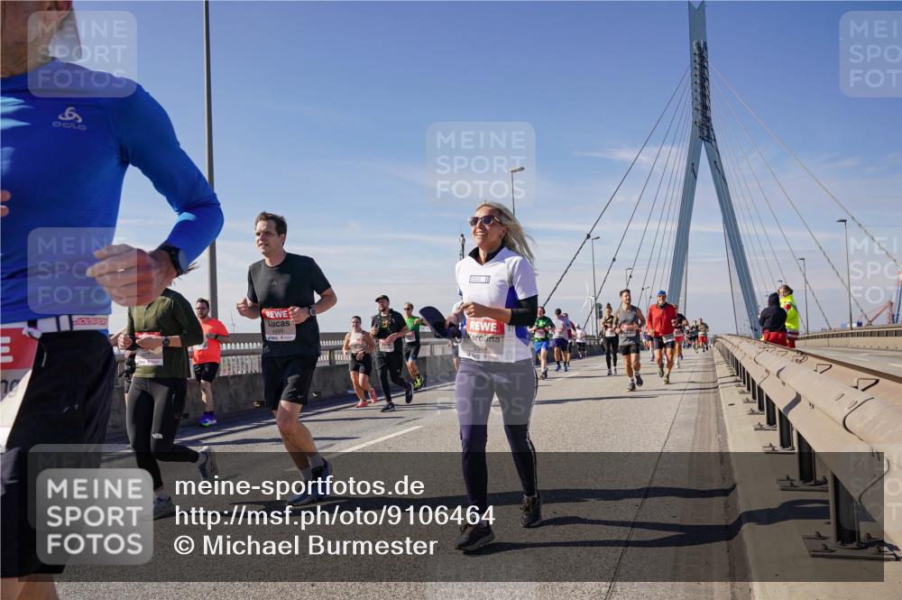 03.10.2025 - Köhlbrandbrückenlauf Michael Burmester http://msf.ph/oto/9106464 03.10.2025 12:49:59 Position 2 399, 5544 meine-sportfotos.de