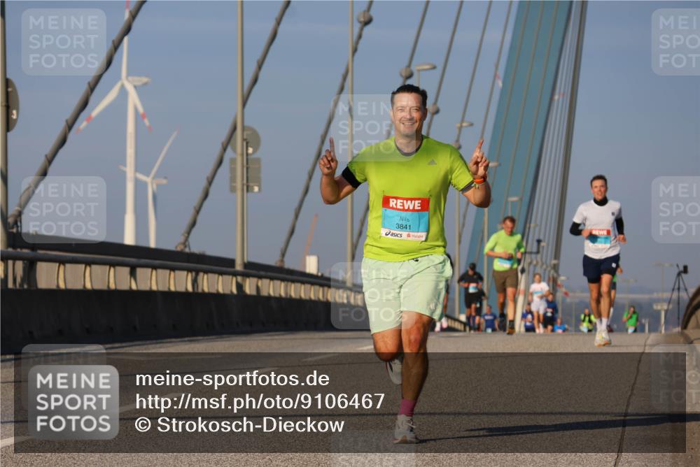 03.10.2025 - Köhlbrandbrückenlauf Strokosch-Dieckow http://msf.ph/oto/9106467 03.10.2025 09:35:25 Position 2 3841 meine-sportfotos.de