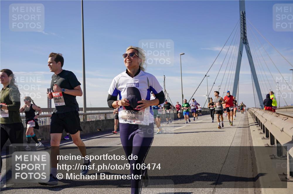 03.10.2025 - Köhlbrandbrückenlauf Michael Burmester http://msf.ph/oto/9106474 03.10.2025 12:49:59 Position 2 399, 5544 meine-sportfotos.de