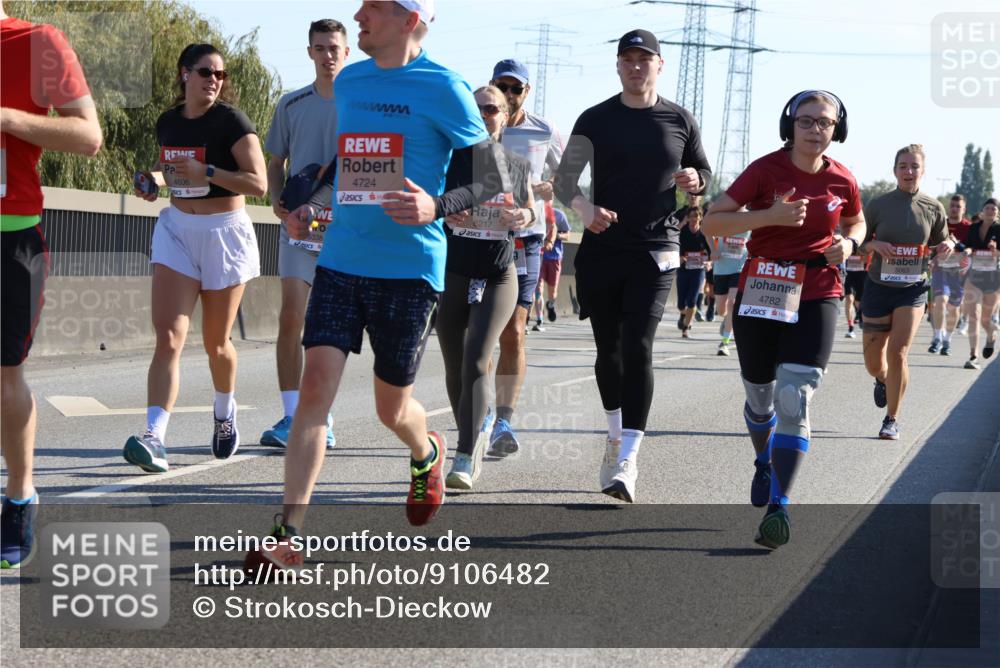 03.10.2025 - Köhlbrandbrückenlauf Strokosch-Dieckow http://msf.ph/oto/9106482 03.10.2025 12:17:49 Position 3 4606, 4724, 6217, 4782, 5063 meine-sportfotos.de
