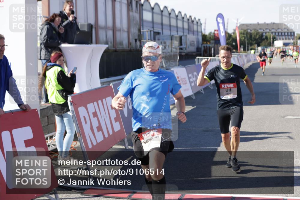 03.10.2025 - Köhlbrandbrückenlauf Jannik Wohlers http://msf.ph/oto/9106514 03.10.2025 12:58:58 Ziel 4126, 4368, 5955, 6611, 6674 meine-sportfotos.de