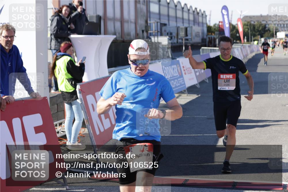 03.10.2025 - Köhlbrandbrückenlauf Jannik Wohlers http://msf.ph/oto/9106525 03.10.2025 12:58:58 Ziel 4126, 4368, 5955, 6611, 6674 meine-sportfotos.de