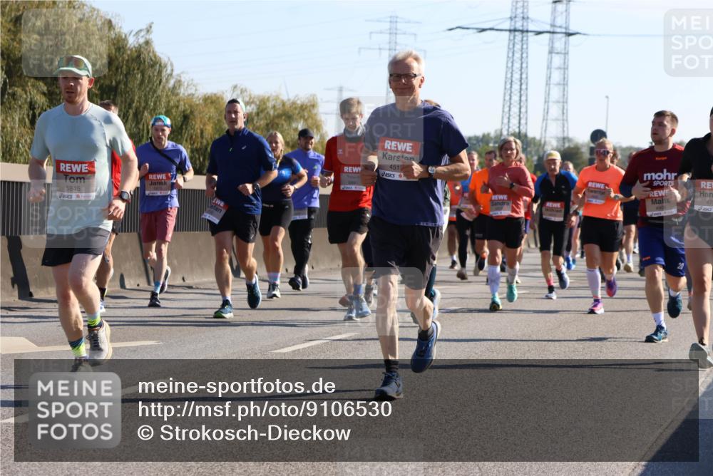 03.10.2025 - Köhlbrandbrückenlauf Strokosch-Dieckow http://msf.ph/oto/9106530 03.10.2025 12:17:54 Position 3 5845, 451, 6800, 475 meine-sportfotos.de