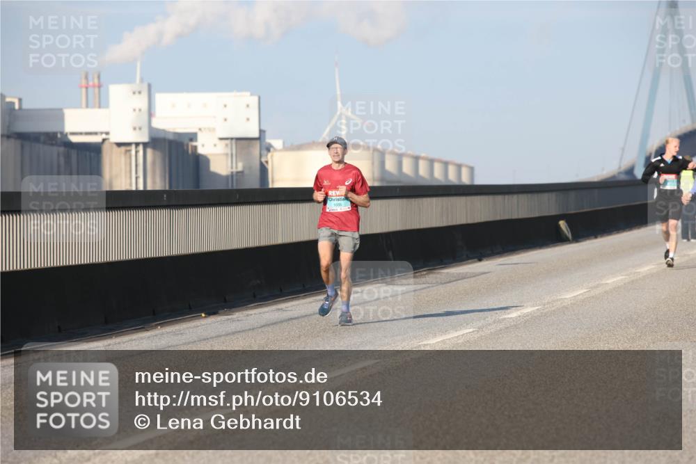 03.10.2025 - Köhlbrandbrückenlauf Lena Gebhardt http://msf.ph/oto/9106534 03.10.2025 09:39:24 Position 2 1035 meine-sportfotos.de