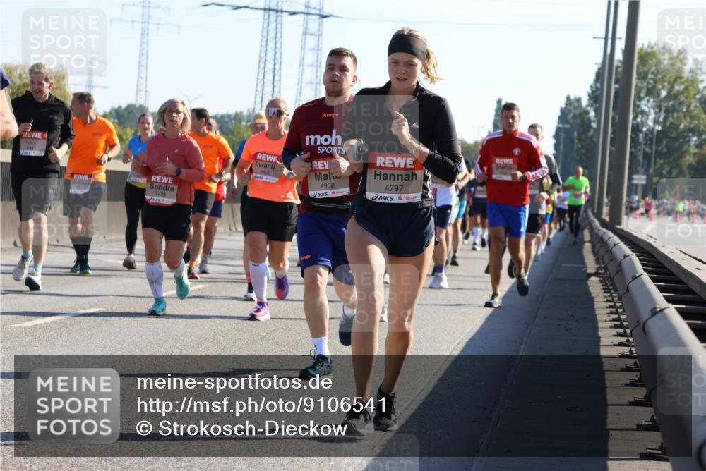 03.10.2025 - Köhlbrandbrückenlauf Strokosch-Dieckow http://msf.ph/oto/9106541 03.10.2025 12:17:56 Position 3 4423, 4406, 4908, 4797 meine-sportfotos.de