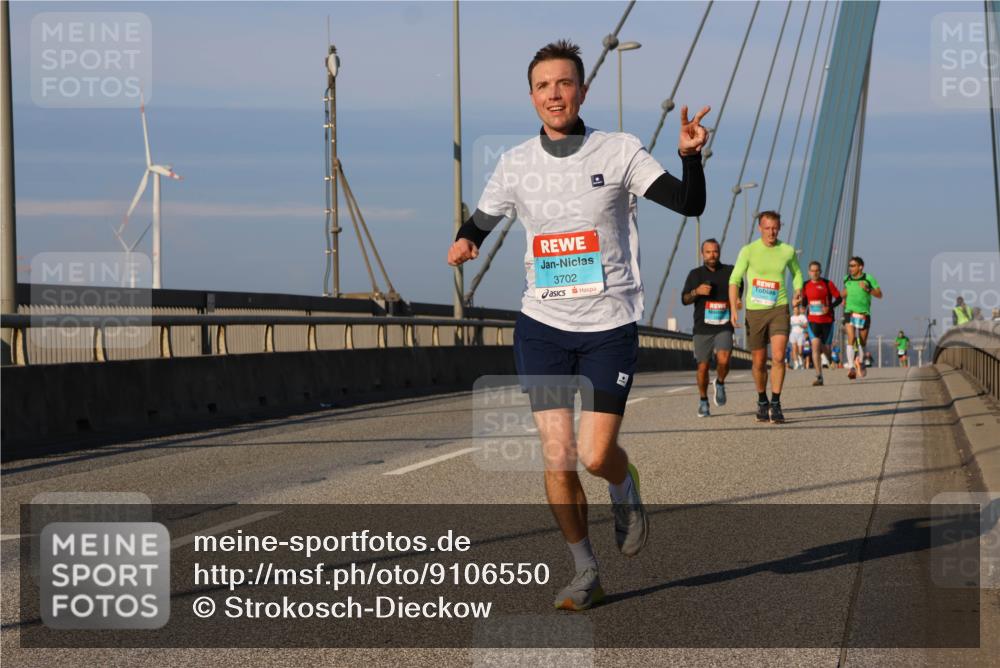 03.10.2025 - Köhlbrandbrückenlauf Strokosch-Dieckow http://msf.ph/oto/9106550 03.10.2025 09:35:34 Position 2 3702 meine-sportfotos.de
