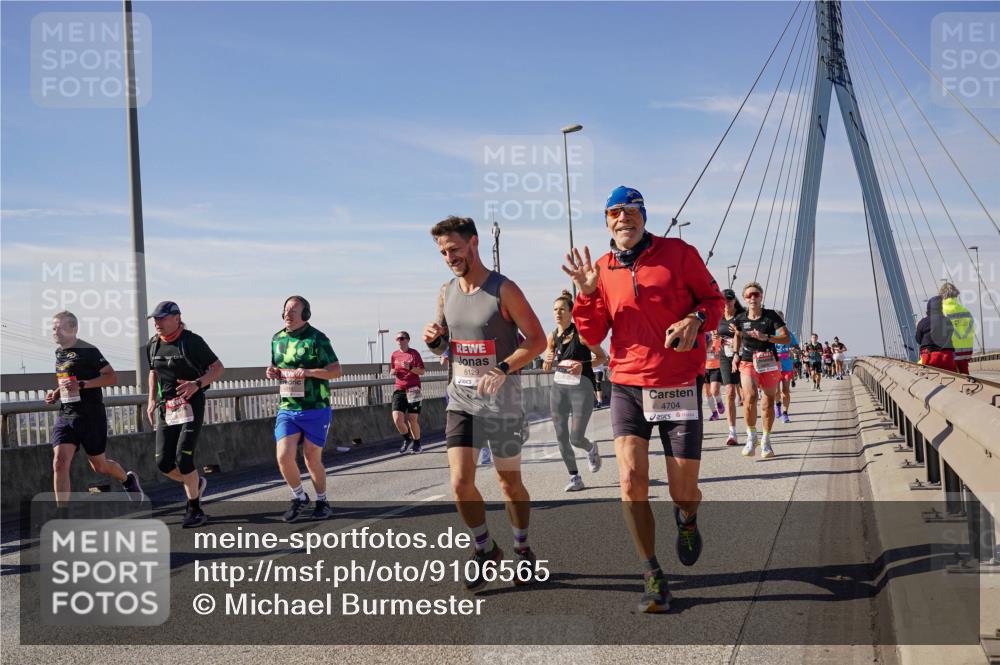 03.10.2025 - Köhlbrandbrückenlauf Michael Burmester http://msf.ph/oto/9106565 03.10.2025 12:50:03 Position 2 6129, 4704 meine-sportfotos.de
