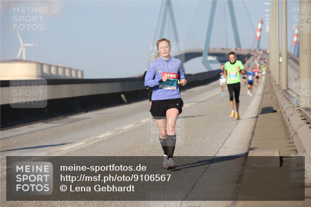 03.10.2025 - Köhlbrandbrückenlauf Lena Gebhardt http://msf.ph/oto/9106567 03.10.2025 09:39:25 Position 2 3704 meine-sportfotos.de