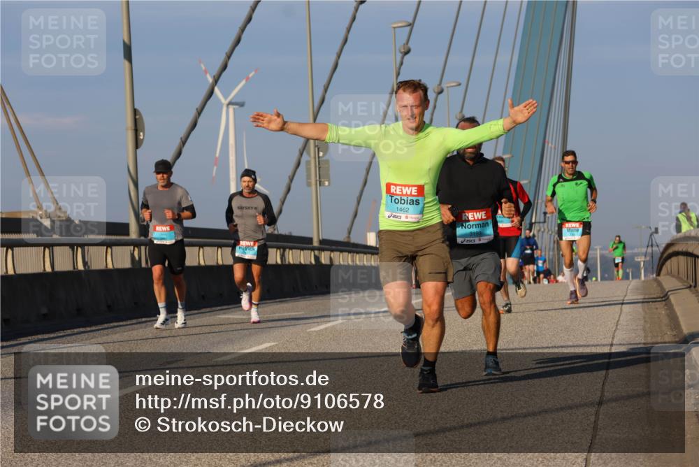 03.10.2025 - Köhlbrandbrückenlauf Strokosch-Dieckow http://msf.ph/oto/9106578 03.10.2025 09:35:36 Position 2 1462, 3193 meine-sportfotos.de