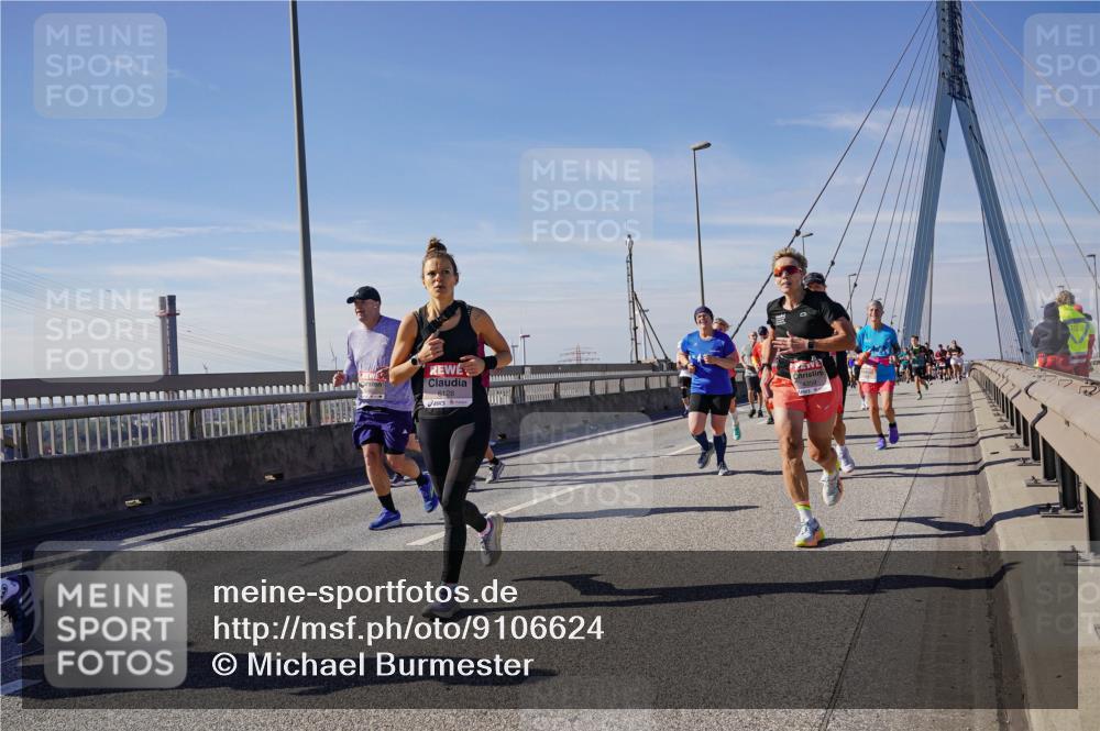 03.10.2025 - Köhlbrandbrückenlauf Michael Burmester http://msf.ph/oto/9106624 03.10.2025 12:50:04 Position 2 6128, 4359 meine-sportfotos.de