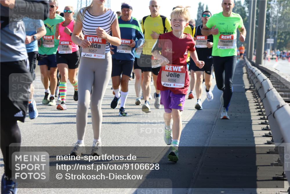 03.10.2025 - Köhlbrandbrückenlauf Strokosch-Dieckow http://msf.ph/oto/9106628 03.10.2025 12:18:08 Position 3 6001, 4679, 4612, 6057, 6056, 4454 meine-sportfotos.de