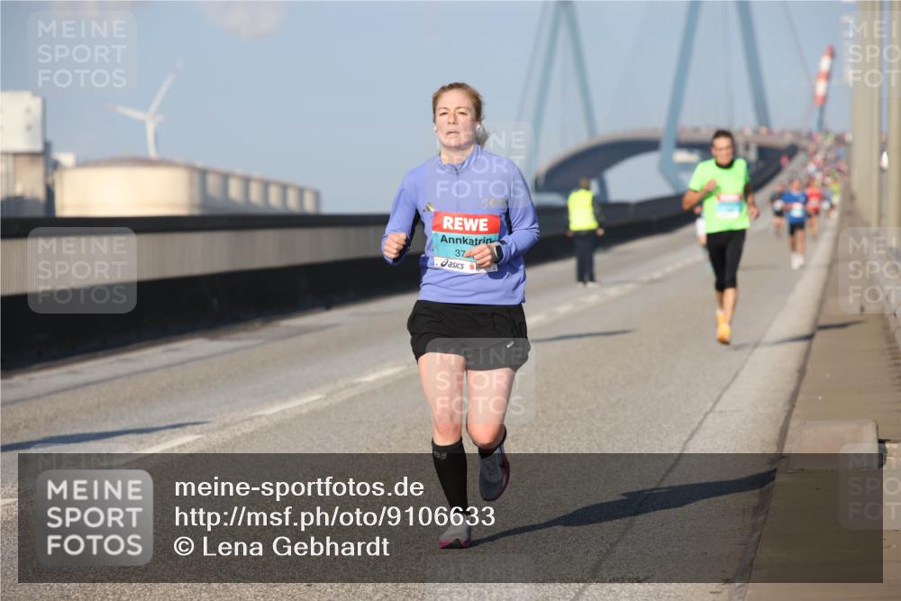 03.10.2025 - Köhlbrandbrückenlauf Lena Gebhardt http://msf.ph/oto/9106633 03.10.2025 09:39:26 Position 2 37 meine-sportfotos.de