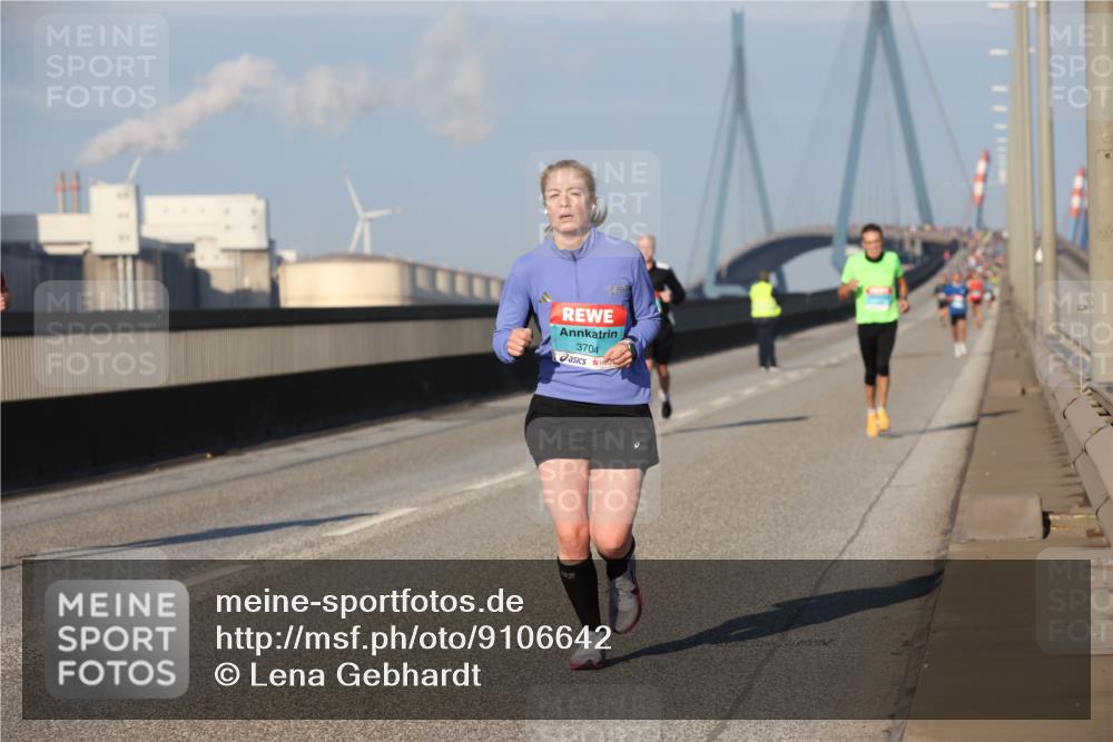 03.10.2025 - Köhlbrandbrückenlauf Lena Gebhardt http://msf.ph/oto/9106642 03.10.2025 09:39:27 Position 2 50, 3704 meine-sportfotos.de