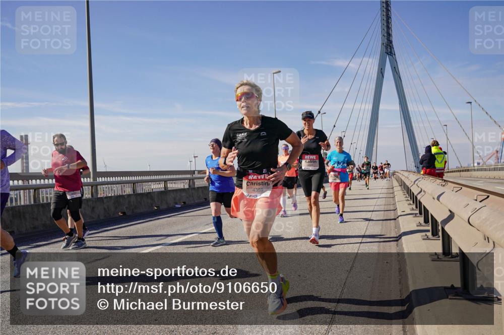 03.10.2025 - Köhlbrandbrückenlauf Michael Burmester http://msf.ph/oto/9106650 03.10.2025 12:50:05 Position 2 23, 4359, 4593 meine-sportfotos.de