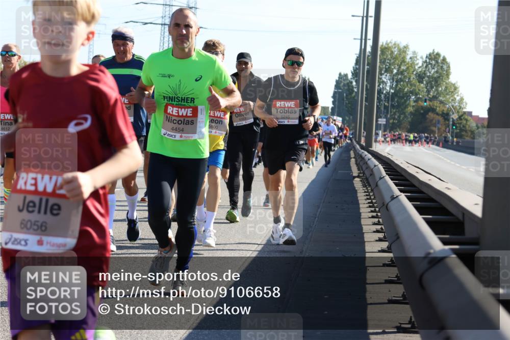 03.10.2025 - Köhlbrandbrückenlauf Strokosch-Dieckow http://msf.ph/oto/9106658 03.10.2025 12:18:11 Position 3 4612, 4454, 5800, 6353, 6056, 5245 meine-sportfotos.de
