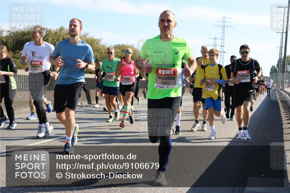 03.10.2025 - Köhlbrandbrückenlauf Strokosch-Dieckow http://msf.ph/oto/9106679 03.10.2025 12:18:12 Position 3 4776, 4454, 5800, 5245 meine-sportfotos.de