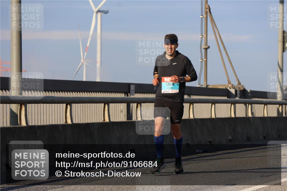 03.10.2025 - Köhlbrandbrückenlauf Strokosch-Dieckow http://msf.ph/oto/9106684 03.10.2025 09:35:47 Position 2 3288 meine-sportfotos.de