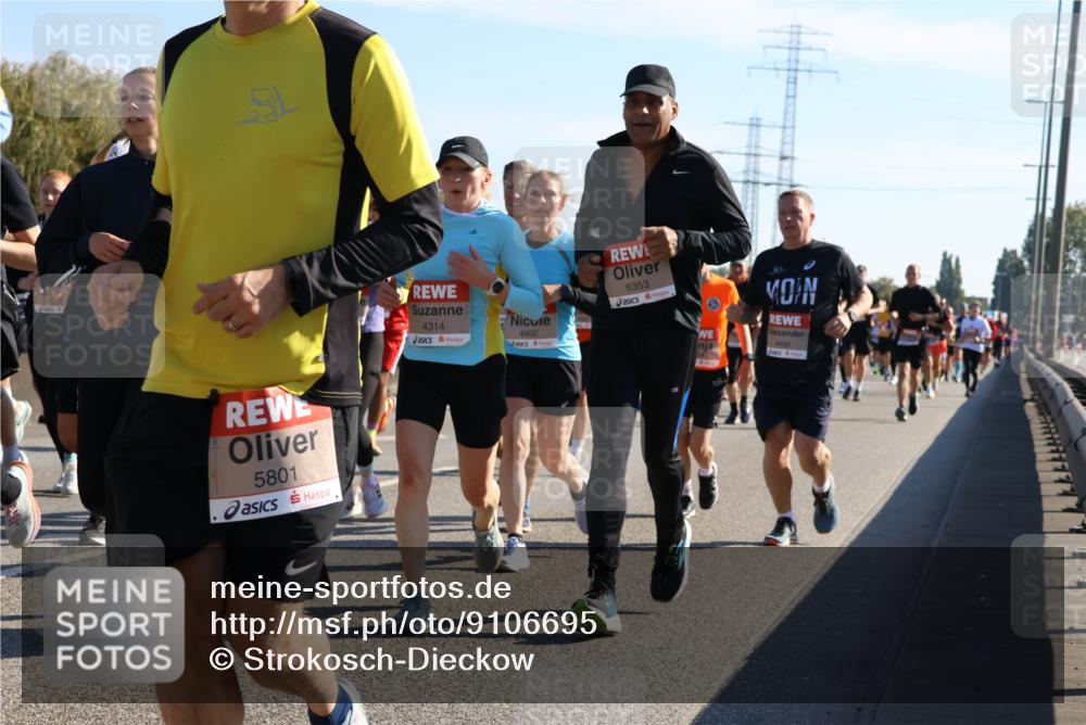 03.10.2025 - Köhlbrandbrückenlauf Strokosch-Dieckow http://msf.ph/oto/9106695 03.10.2025 12:18:15 Position 3 5801, 6353, 4314, 4402, 4406 meine-sportfotos.de