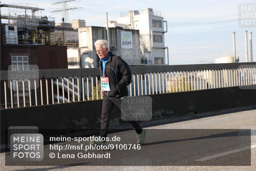 03.10.2025 - Köhlbrandbrückenlauf Lena Gebhardt http://msf.ph/oto/9106746 03.10.2025 10:13:27 Position 2 3096 meine-sportfotos.de