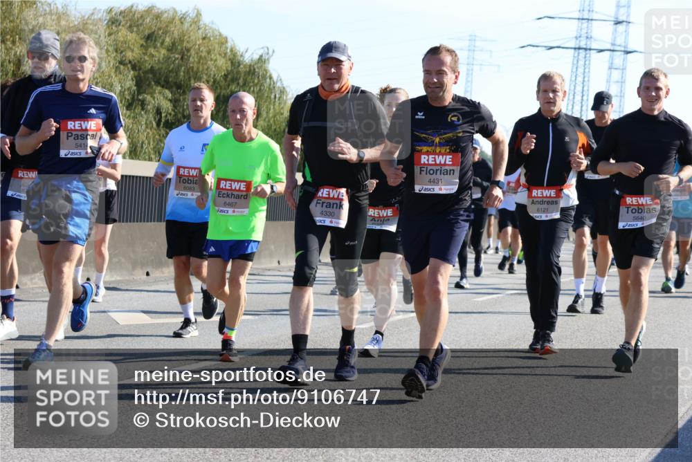 03.10.2025 - Köhlbrandbrückenlauf Strokosch-Dieckow http://msf.ph/oto/9106747 03.10.2025 12:18:19 Position 3 5414, 6083, 6467, 4330, 60, 4431, 6121, 5640 meine-sportfotos.de