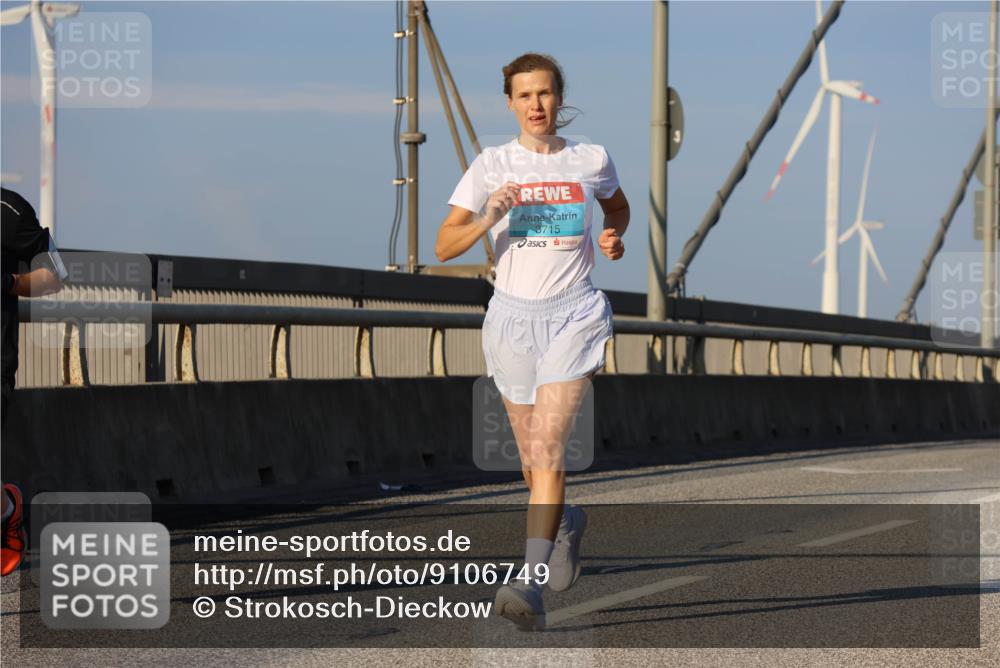 03.10.2025 - Köhlbrandbrückenlauf Strokosch-Dieckow http://msf.ph/oto/9106749 03.10.2025 09:35:52 Position 2 3715 meine-sportfotos.de