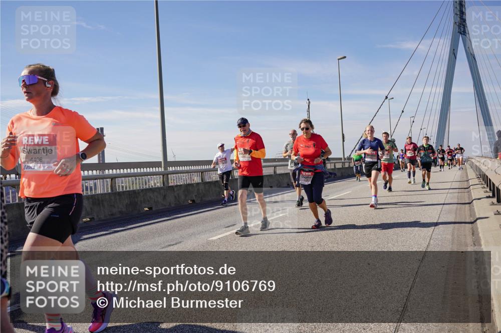 03.10.2025 - Köhlbrandbrückenlauf Michael Burmester http://msf.ph/oto/9106769 03.10.2025 12:50:08 Position 2 4408 meine-sportfotos.de