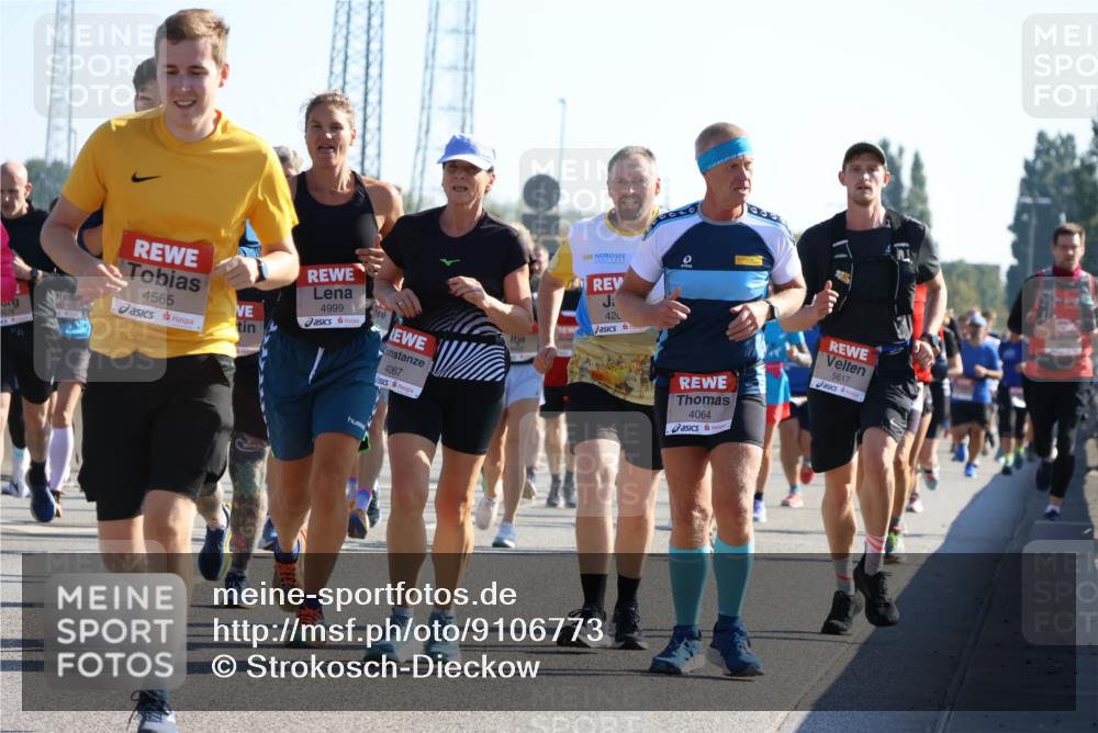 03.10.2025 - Köhlbrandbrückenlauf Strokosch-Dieckow http://msf.ph/oto/9106773 03.10.2025 12:18:27 Position 3 75, 1678, 4, 4565, 4999, 4067, 42, 4064, 5617 meine-sportfotos.de