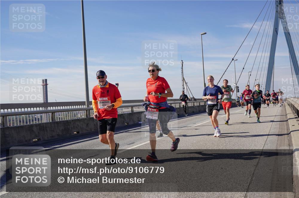 03.10.2025 - Köhlbrandbrückenlauf Michael Burmester http://msf.ph/oto/9106779 03.10.2025 12:50:09 Position 2 6271 meine-sportfotos.de