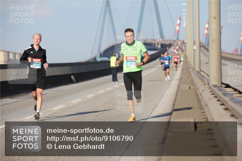 03.10.2025 - Köhlbrandbrückenlauf Lena Gebhardt http://msf.ph/oto/9106790 03.10.2025 09:39:30 Position 2 1029, 3262 meine-sportfotos.de