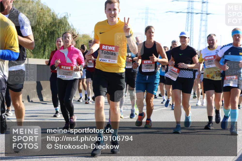 03.10.2025 - Köhlbrandbrückenlauf Strokosch-Dieckow http://msf.ph/oto/9106794 03.10.2025 12:18:29 Position 3 6789, 4565, 4999, 4067, 4200 meine-sportfotos.de