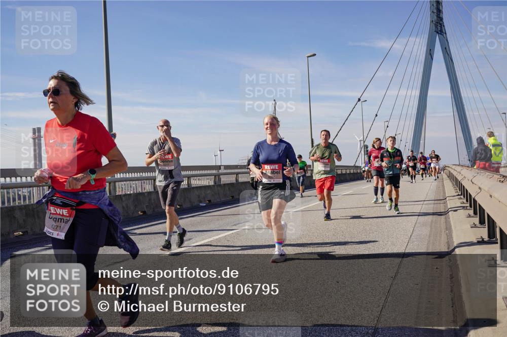 03.10.2025 - Köhlbrandbrückenlauf Michael Burmester http://msf.ph/oto/9106795 03.10.2025 12:50:10 Position 2 6271 meine-sportfotos.de