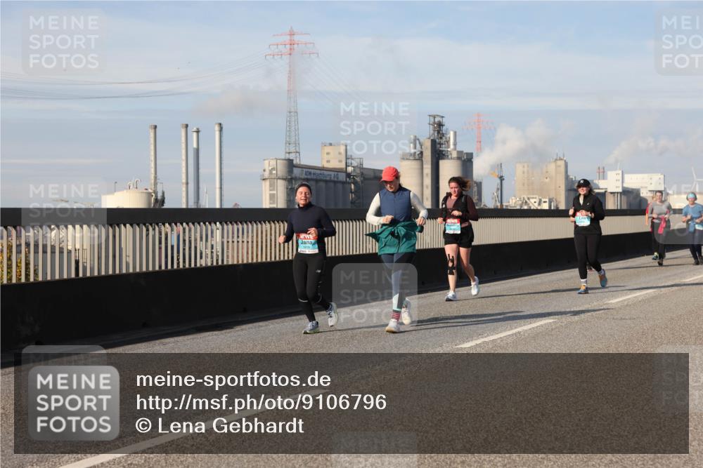 03.10.2025 - Köhlbrandbrückenlauf Lena Gebhardt http://msf.ph/oto/9106796 03.10.2025 10:13:30 Position 2 1819 meine-sportfotos.de