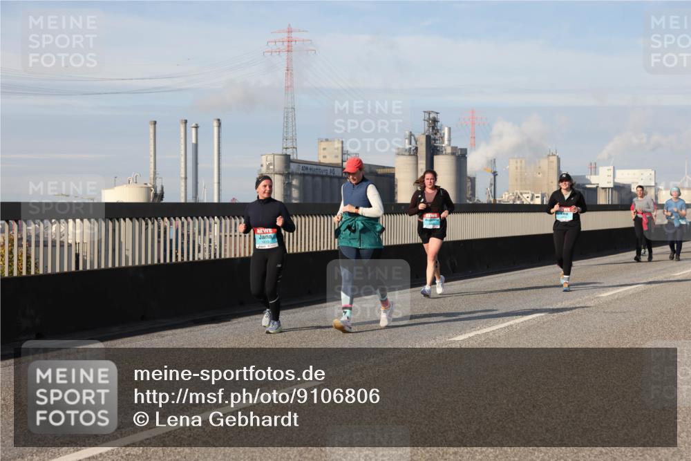 03.10.2025 - Köhlbrandbrückenlauf Lena Gebhardt http://msf.ph/oto/9106806 03.10.2025 10:13:30 Position 2 1819 meine-sportfotos.de