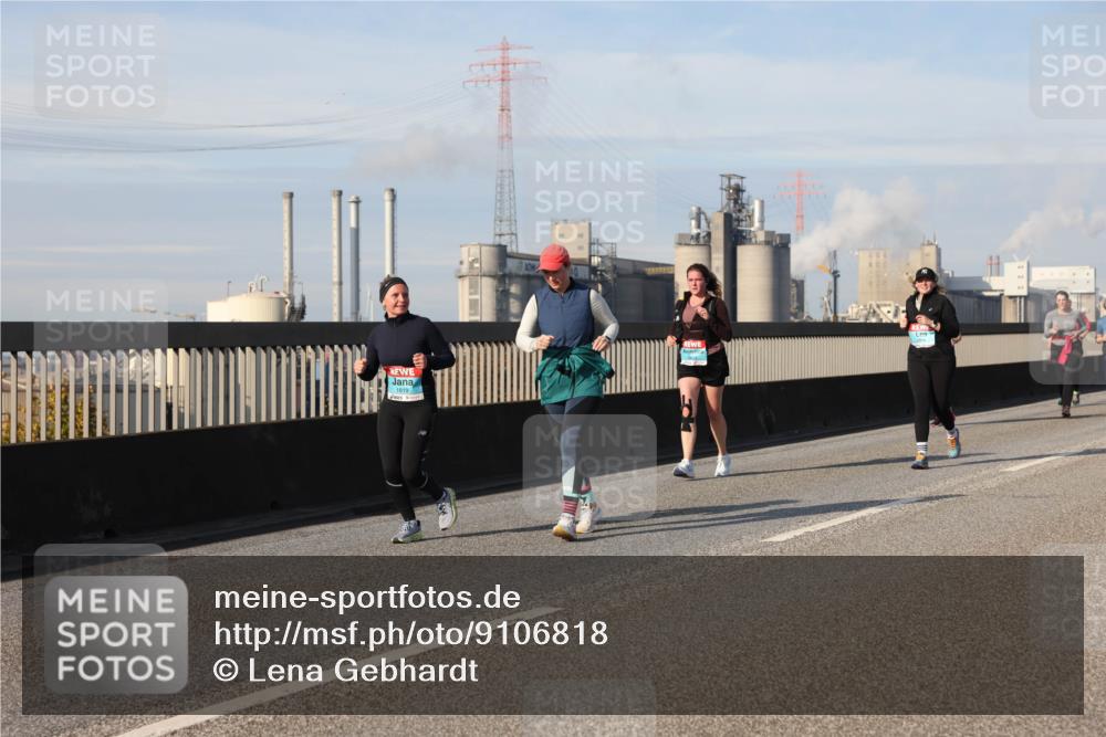 03.10.2025 - Köhlbrandbrückenlauf Lena Gebhardt http://msf.ph/oto/9106818 03.10.2025 10:13:30 Position 2  meine-sportfotos.de