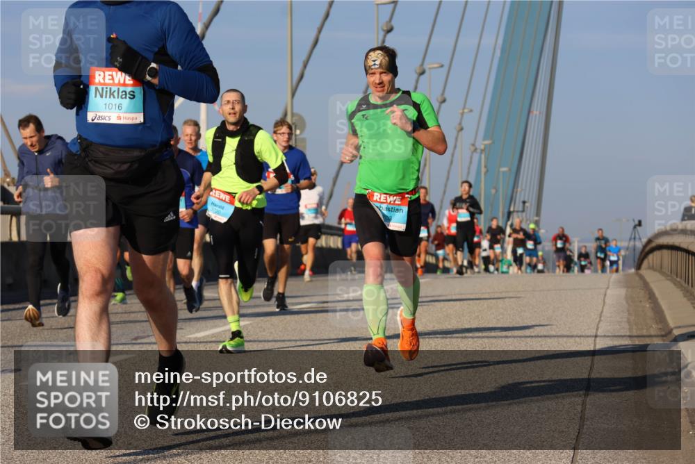 03.10.2025 - Köhlbrandbrückenlauf Strokosch-Dieckow http://msf.ph/oto/9106825 03.10.2025 09:36:00 Position 2 1016, 3720 meine-sportfotos.de