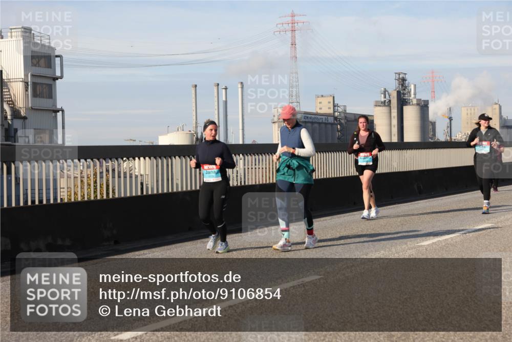 03.10.2025 - Köhlbrandbrückenlauf Lena Gebhardt http://msf.ph/oto/9106854 03.10.2025 10:13:31 Position 2 1819 meine-sportfotos.de