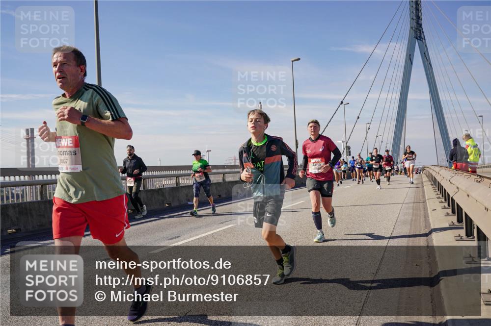 03.10.2025 - Köhlbrandbrückenlauf Michael Burmester http://msf.ph/oto/9106857 03.10.2025 12:50:12 Position 2 6507 meine-sportfotos.de