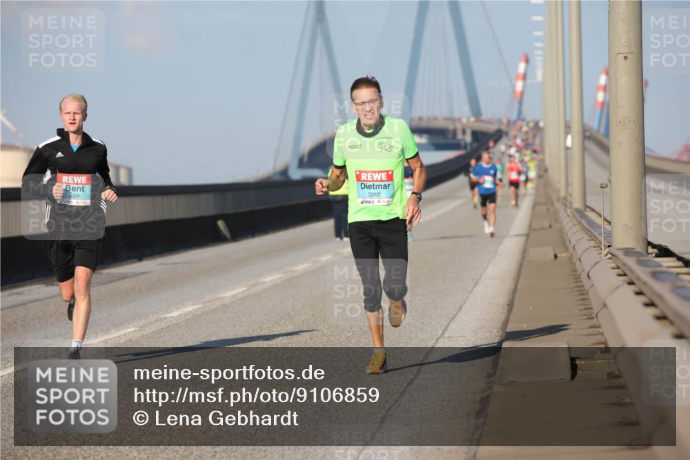 03.10.2025 - Köhlbrandbrückenlauf Lena Gebhardt http://msf.ph/oto/9106859 03.10.2025 09:39:31 Position 2 1029, 3262 meine-sportfotos.de