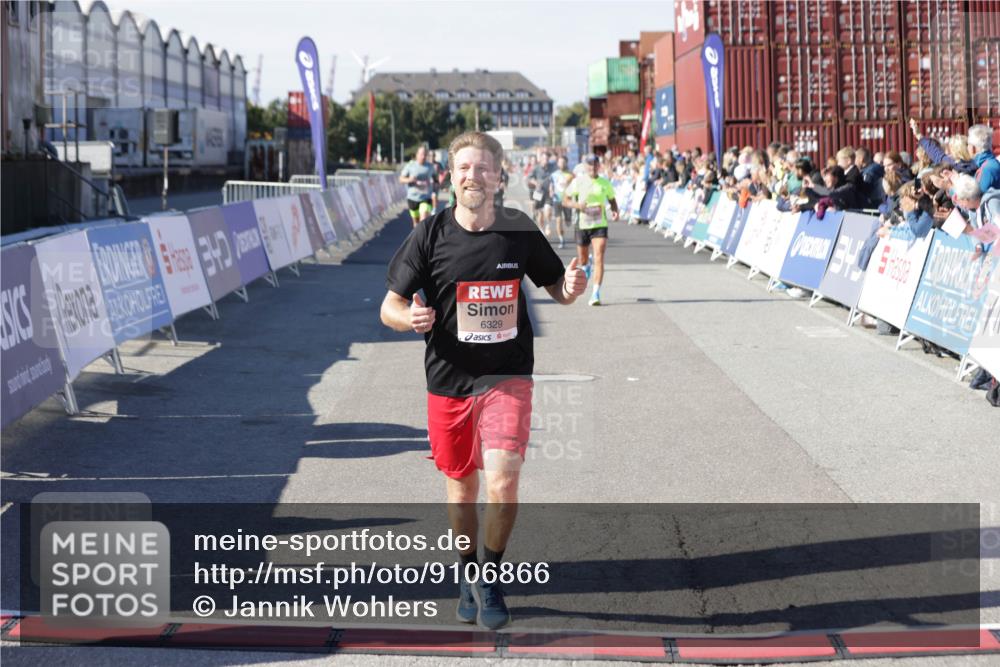 03.10.2025 - Köhlbrandbrückenlauf Jannik Wohlers http://msf.ph/oto/9106866 03.10.2025 12:59:06 Ziel 4126, 4164, 5955, 5967, 6329, 6493, 6674 meine-sportfotos.de