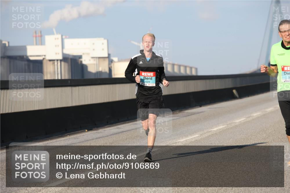 03.10.2025 - Köhlbrandbrückenlauf Lena Gebhardt http://msf.ph/oto/9106869 03.10.2025 09:39:32 Position 2 1029, 32 meine-sportfotos.de
