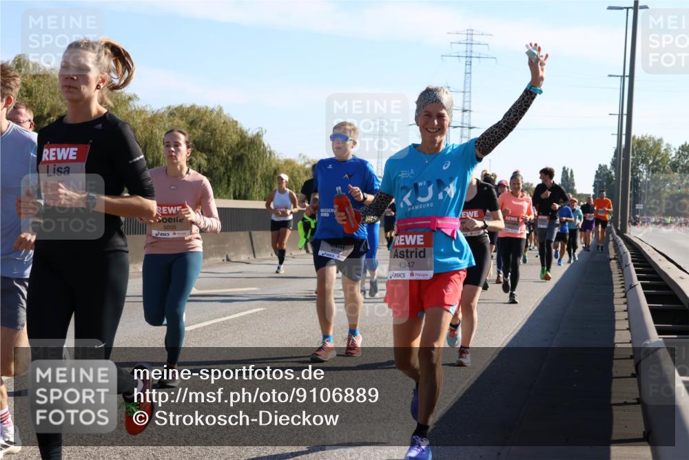 03.10.2025 - Köhlbrandbrückenlauf Strokosch-Dieckow http://msf.ph/oto/9106889 03.10.2025 12:18:40 Position 3 5055, 4672, 4347 meine-sportfotos.de