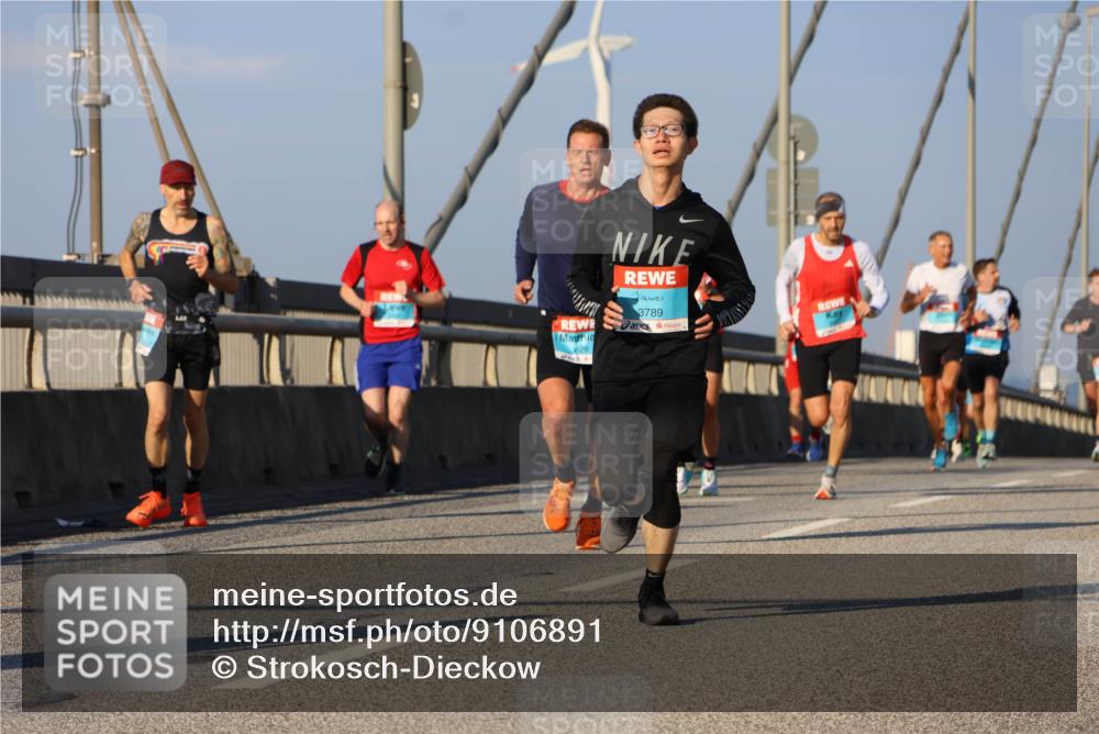 03.10.2025 - Köhlbrandbrückenlauf Strokosch-Dieckow http://msf.ph/oto/9106891 03.10.2025 09:36:09 Position 2 3628, 800, 3789 meine-sportfotos.de