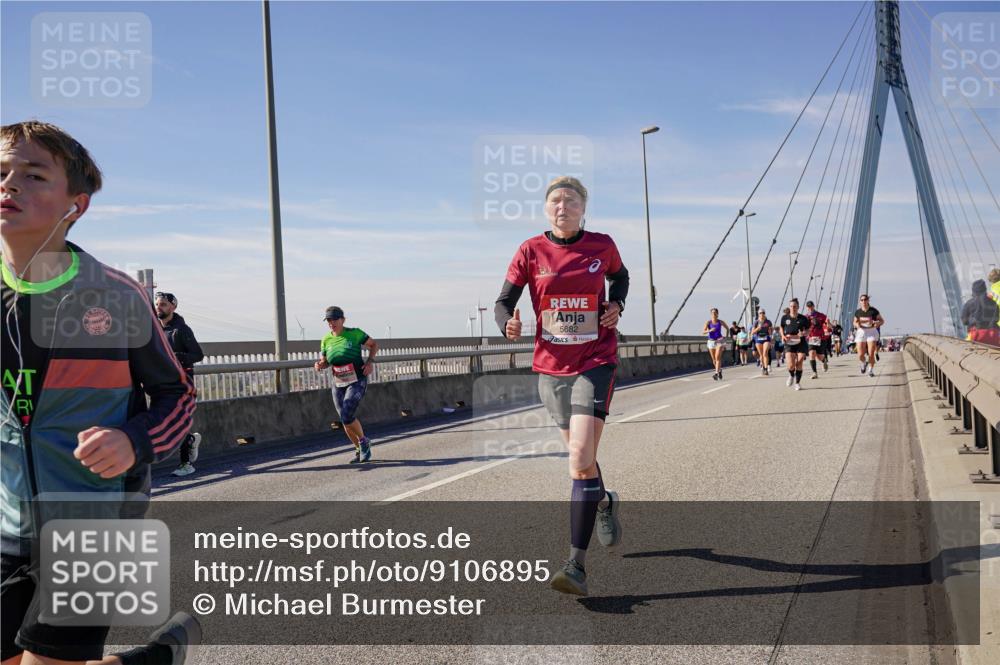 03.10.2025 - Köhlbrandbrückenlauf Michael Burmester http://msf.ph/oto/9106895 03.10.2025 12:50:13 Position 2 5682 meine-sportfotos.de