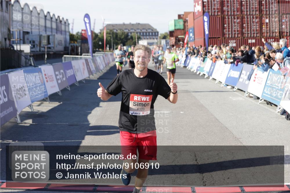 03.10.2025 - Köhlbrandbrückenlauf Jannik Wohlers http://msf.ph/oto/9106910 03.10.2025 12:59:07 Ziel 4126, 4164, 5967, 6036, 6329, 6390, 6478, 6493, 6674 meine-sportfotos.de