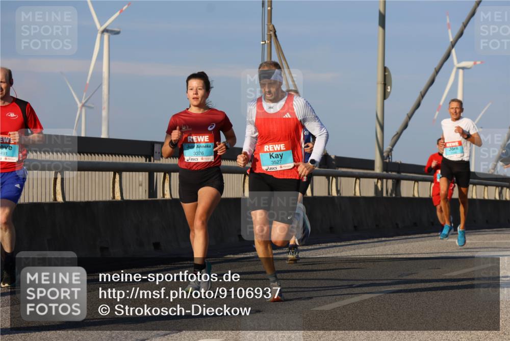 03.10.2025 - Köhlbrandbrückenlauf Strokosch-Dieckow http://msf.ph/oto/9106937 03.10.2025 09:36:15 Position 2 491, 3376, 3527 meine-sportfotos.de