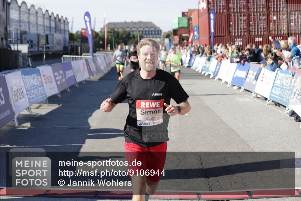 03.10.2025 - Köhlbrandbrückenlauf Jannik Wohlers http://msf.ph/oto/9106944 03.10.2025 12:59:07 Ziel 4126, 4164, 5967, 6036, 6329, 6390, 6478, 6493, 6674 meine-sportfotos.de