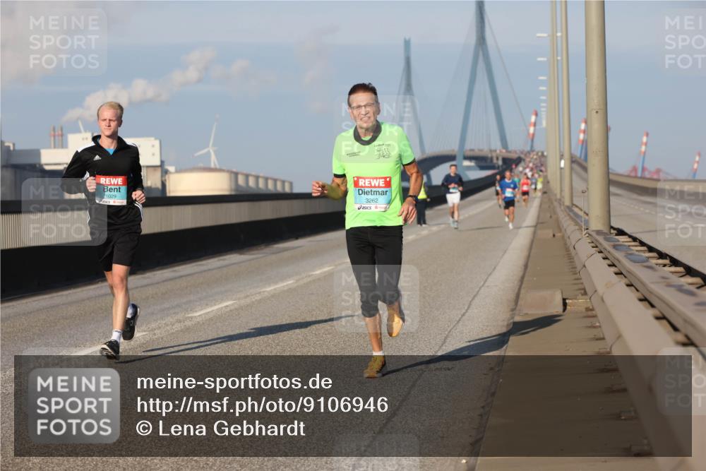 03.10.2025 - Köhlbrandbrückenlauf Lena Gebhardt http://msf.ph/oto/9106946 03.10.2025 09:39:33 Position 2 1029, 3262 meine-sportfotos.de