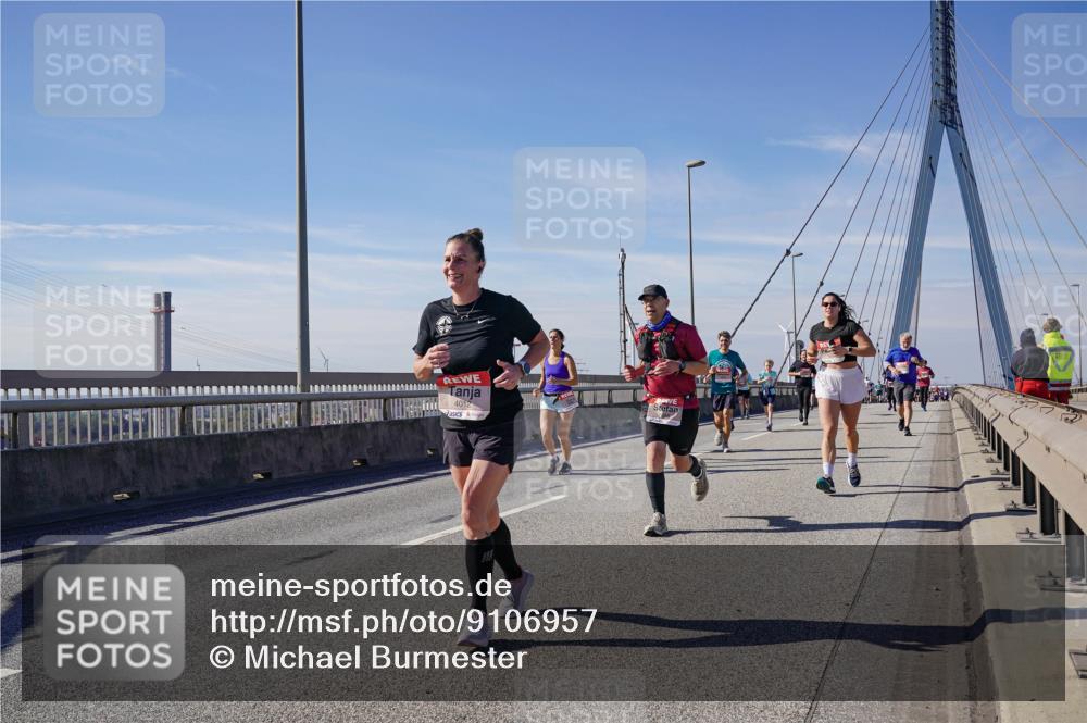 03.10.2025 - Köhlbrandbrückenlauf Michael Burmester http://msf.ph/oto/9106957 03.10.2025 12:50:18 Position 2 4012 meine-sportfotos.de