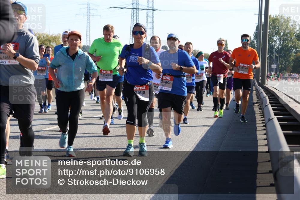 03.10.2025 - Köhlbrandbrückenlauf Strokosch-Dieckow http://msf.ph/oto/9106958 03.10.2025 12:18:47 Position 3 5468, 5746, 2025, 6473 meine-sportfotos.de