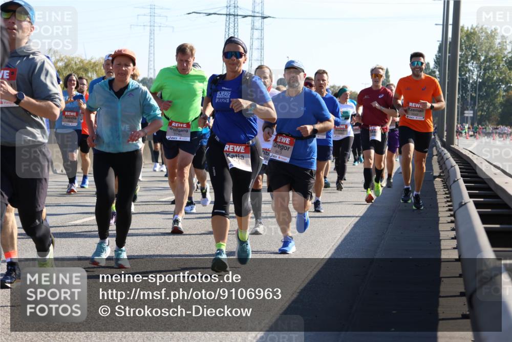 03.10.2025 - Köhlbrandbrückenlauf Strokosch-Dieckow http://msf.ph/oto/9106963 03.10.2025 12:18:47 Position 3 2025, 5746, 3, 6473 meine-sportfotos.de